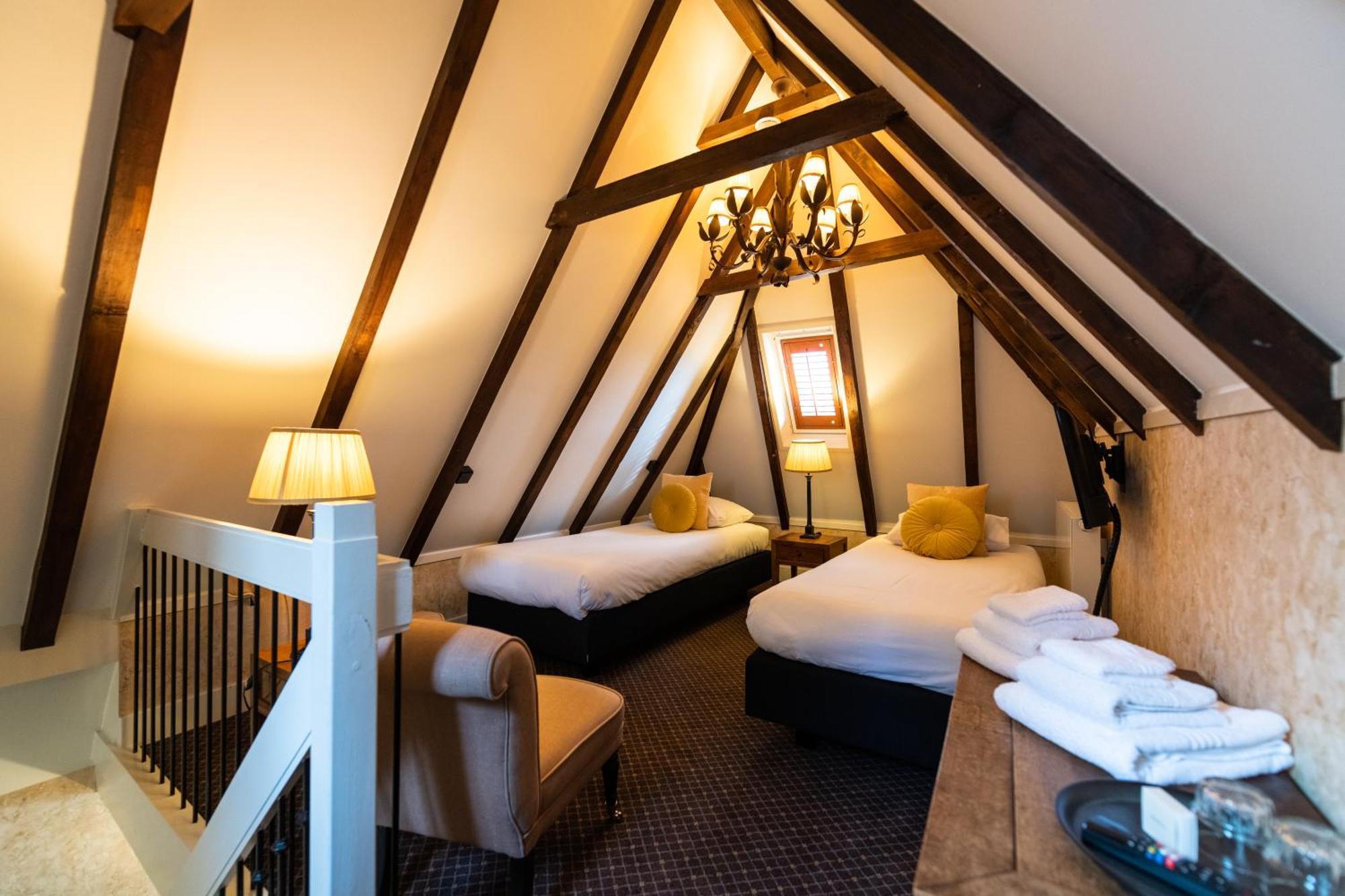 Grand Boutique Hotel-Restaurant Huis Vermeer Deventer Quarto foto