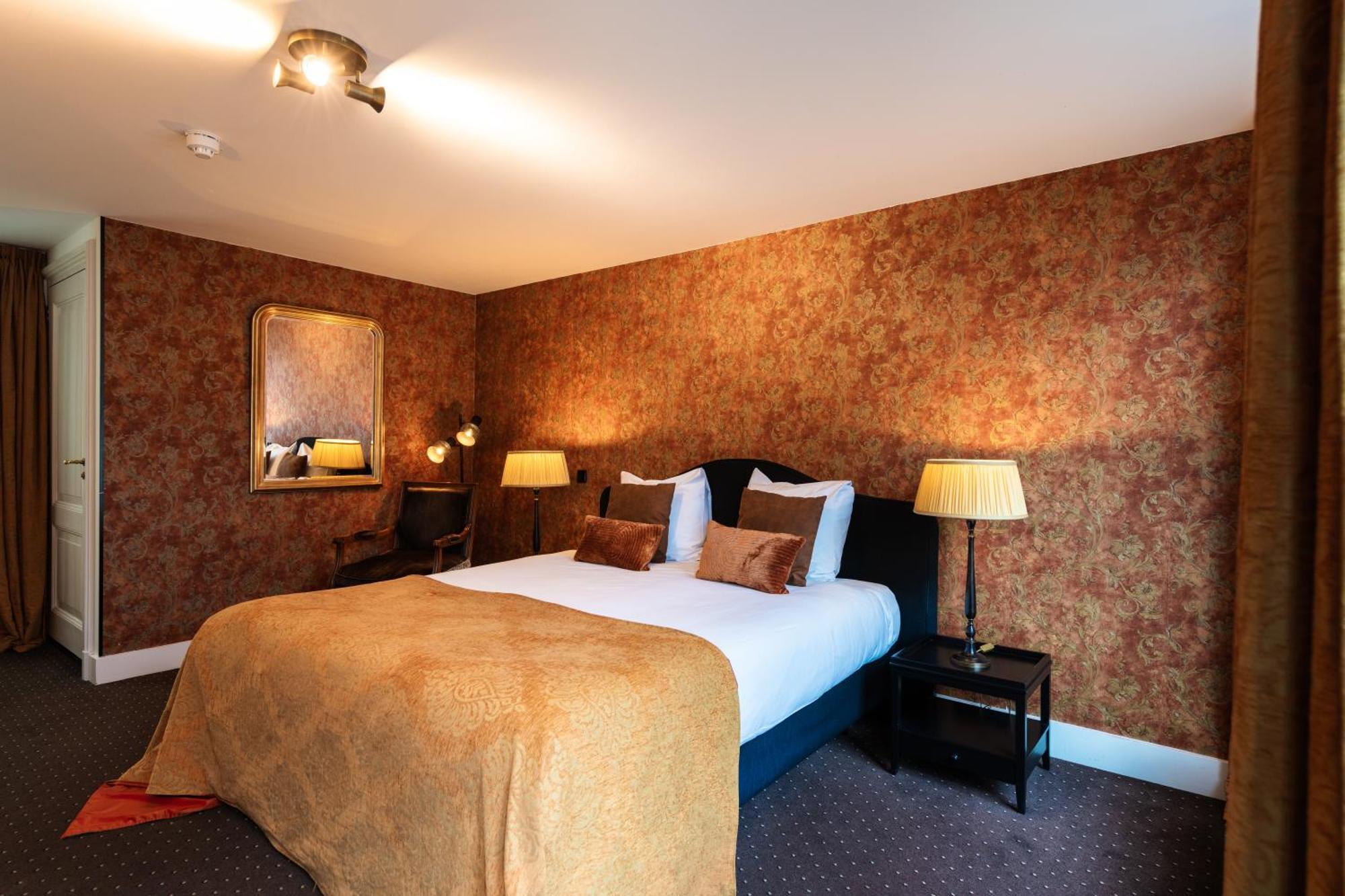 Grand Boutique Hotel-Restaurant Huis Vermeer Deventer Quarto foto