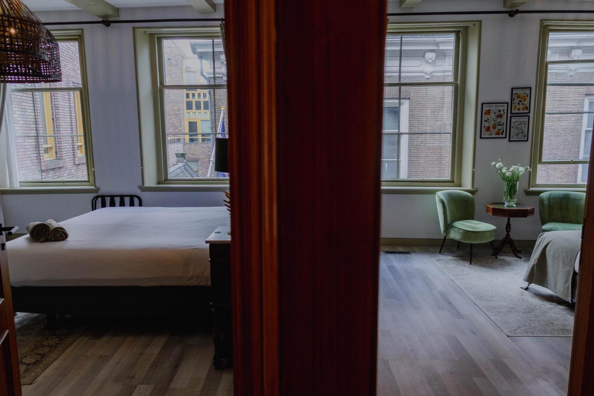 Grand Boutique Hotel-Restaurant Huis Vermeer Deventer Quarto foto